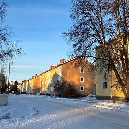 Lägenhet Kaunis Koti Idyllisellae Karjasillalla Uleåborg