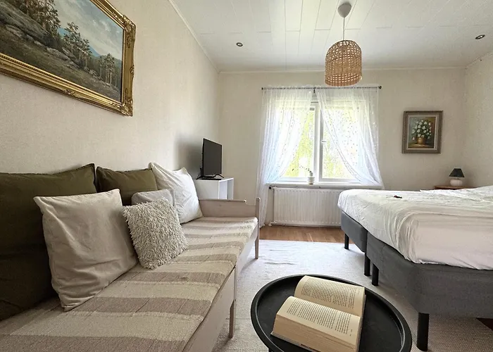 Kaunis Koti Idyllisellae Karjasillalla